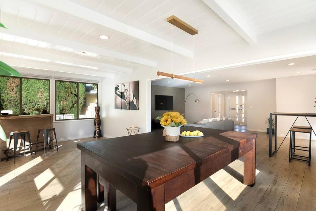 Large Home With Pool + Jacuzzi 洛杉矶 外观 照片