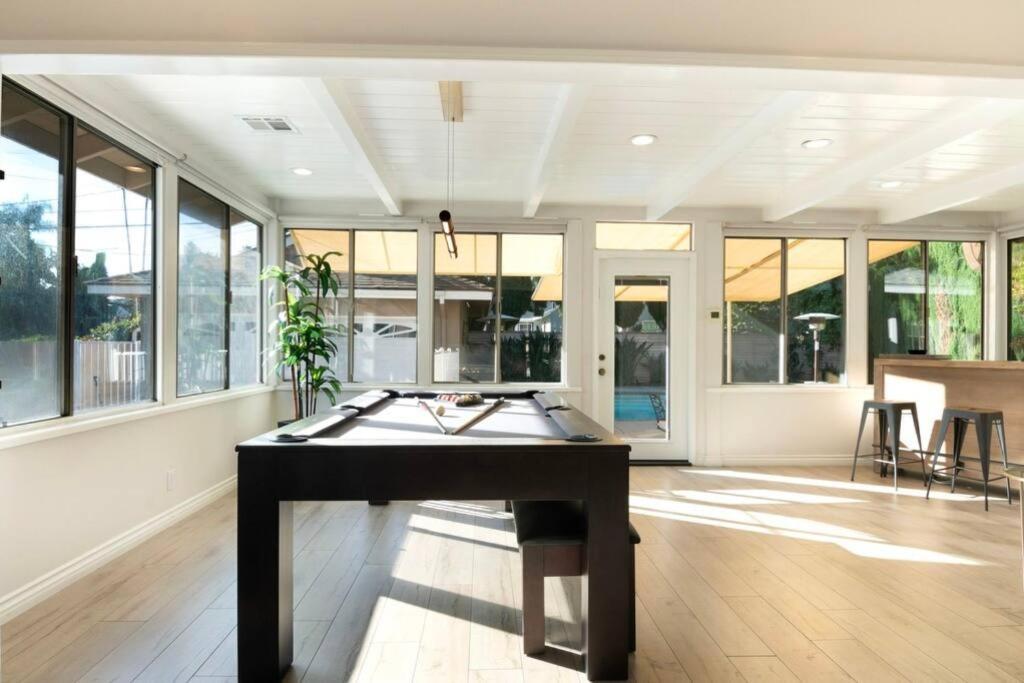Large Home With Pool + Jacuzzi 洛杉矶 外观 照片