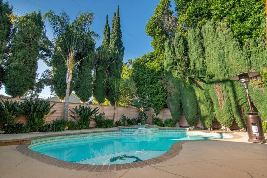 Large Home With Pool + Jacuzzi 洛杉矶 外观 照片